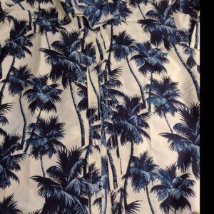 Lu's Chic Men' Button up Palm Trees Shirt Size Medium.(C1)